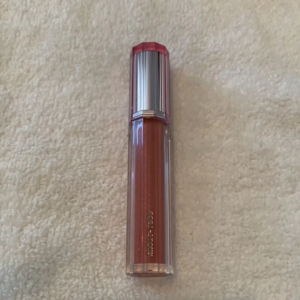 About Face Light Lock Lip Gloss